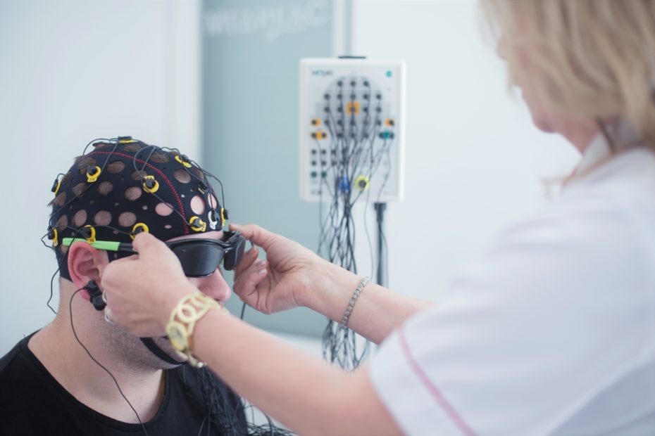 ЕЕГ (Електроенцефалографија)